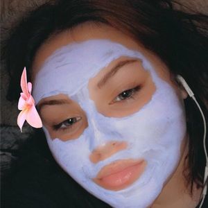 Meet your Posher, Abigail